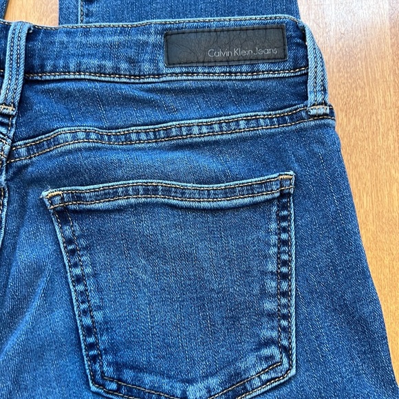 Calvin Klein Low Rise Skinny Jeans Size 2 - Picture 2 of 6